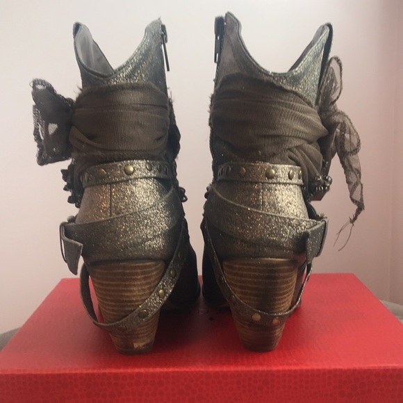 Not Rated 'Glitzy Trio' Ankle Boot. - Picture 6 of 11